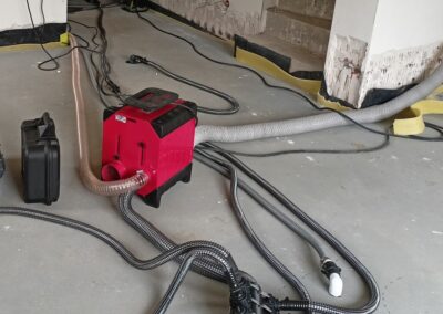 Osuszanie po zalaniu podposadzkowe Osuszanie po zalaniu budynków po zalaniu H2O Osuszanie Badura Rzeszów